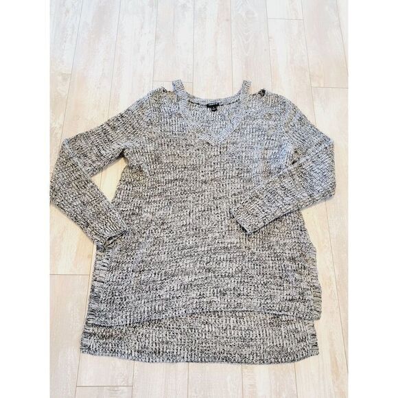 torrid Sweaters - Torrid 1 Gray Marled‎ Knit Cold Shoulder Speckled Sweater Hi-Lo Side Slits L/S